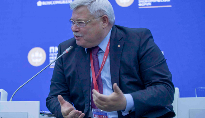Губернатор Томской области Сергей Жвачкин ушел в отставку